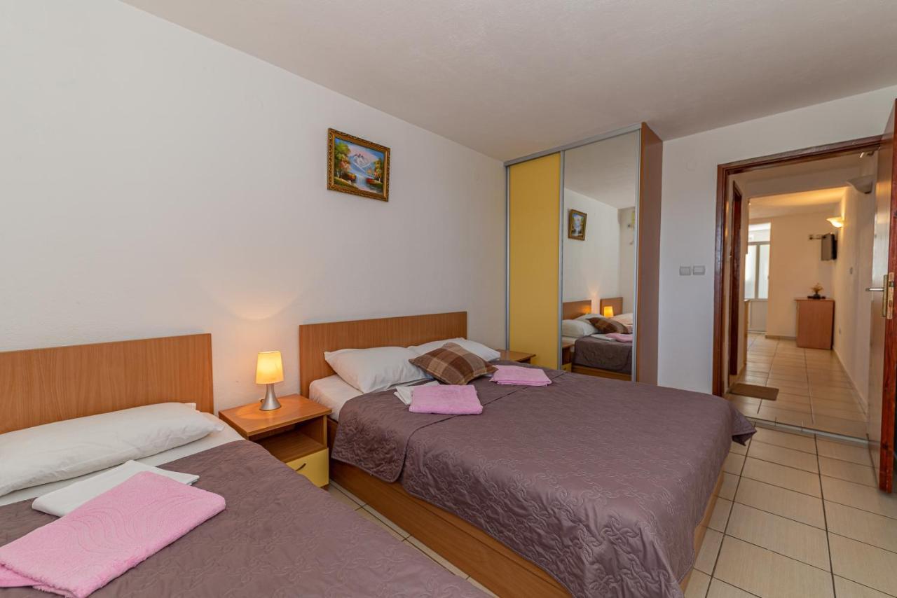 Apartment Knezevic Petrovac Екстер'єр фото