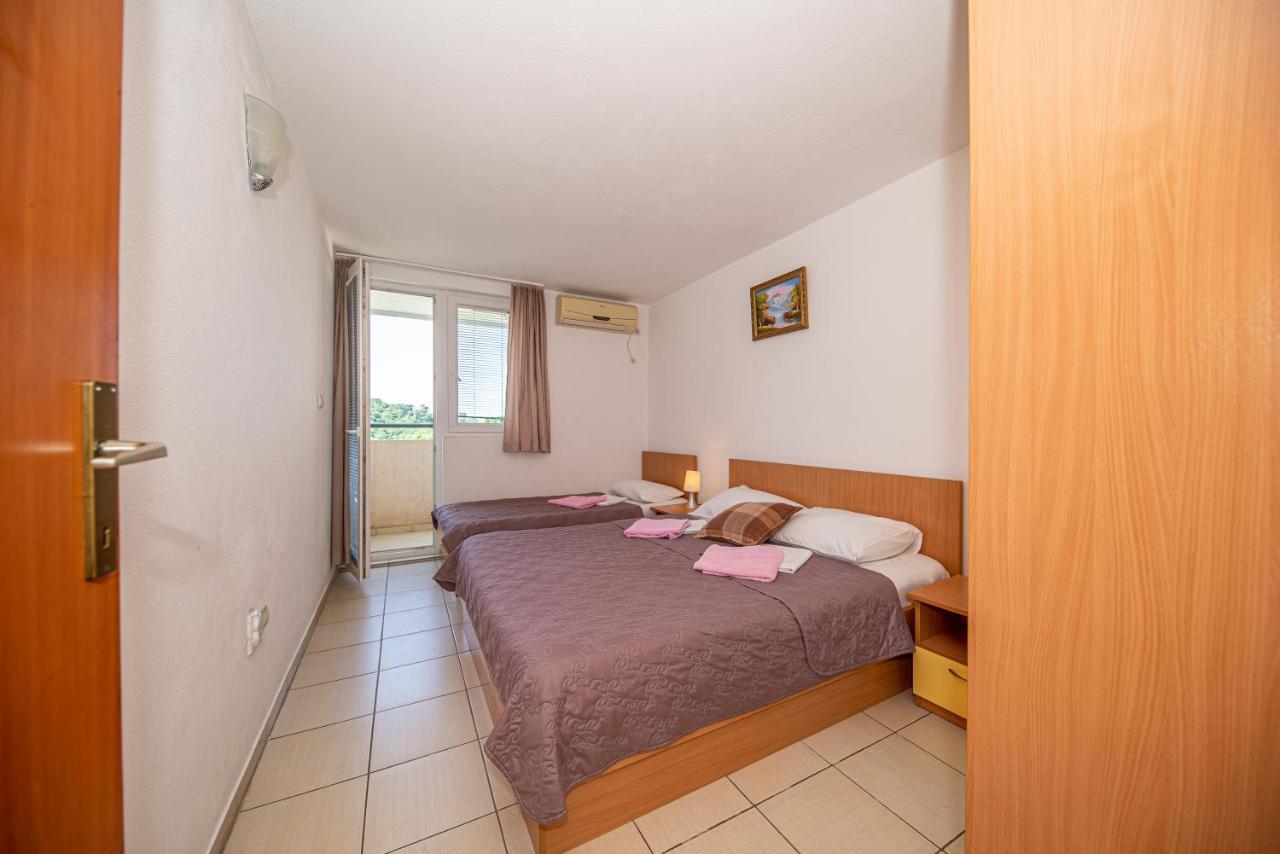 Apartment Knezevic Petrovac Екстер'єр фото