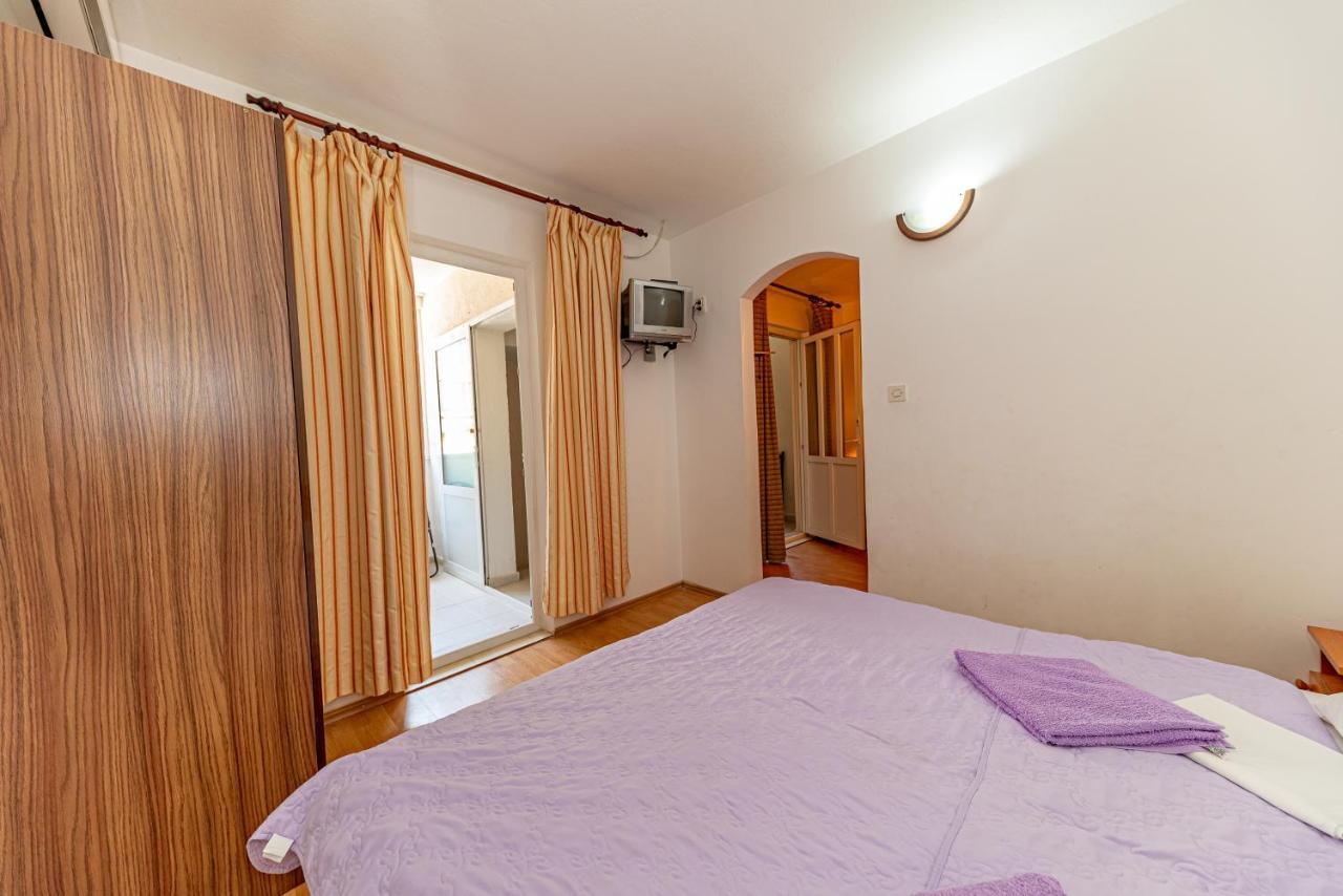 Apartment Knezevic Petrovac Екстер'єр фото