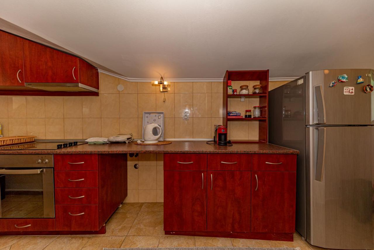 Apartment Knezevic Petrovac Екстер'єр фото
