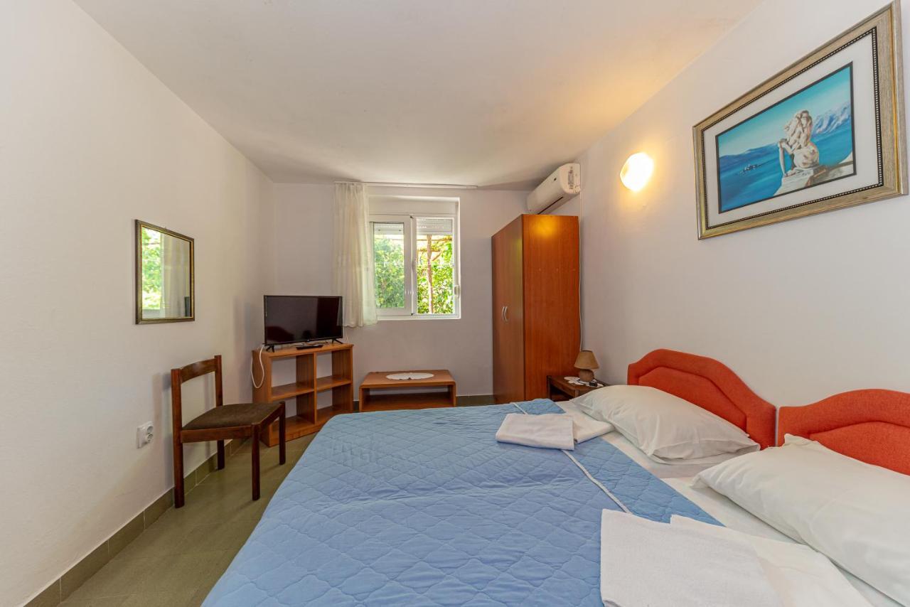 Apartment Knezevic Petrovac Екстер'єр фото