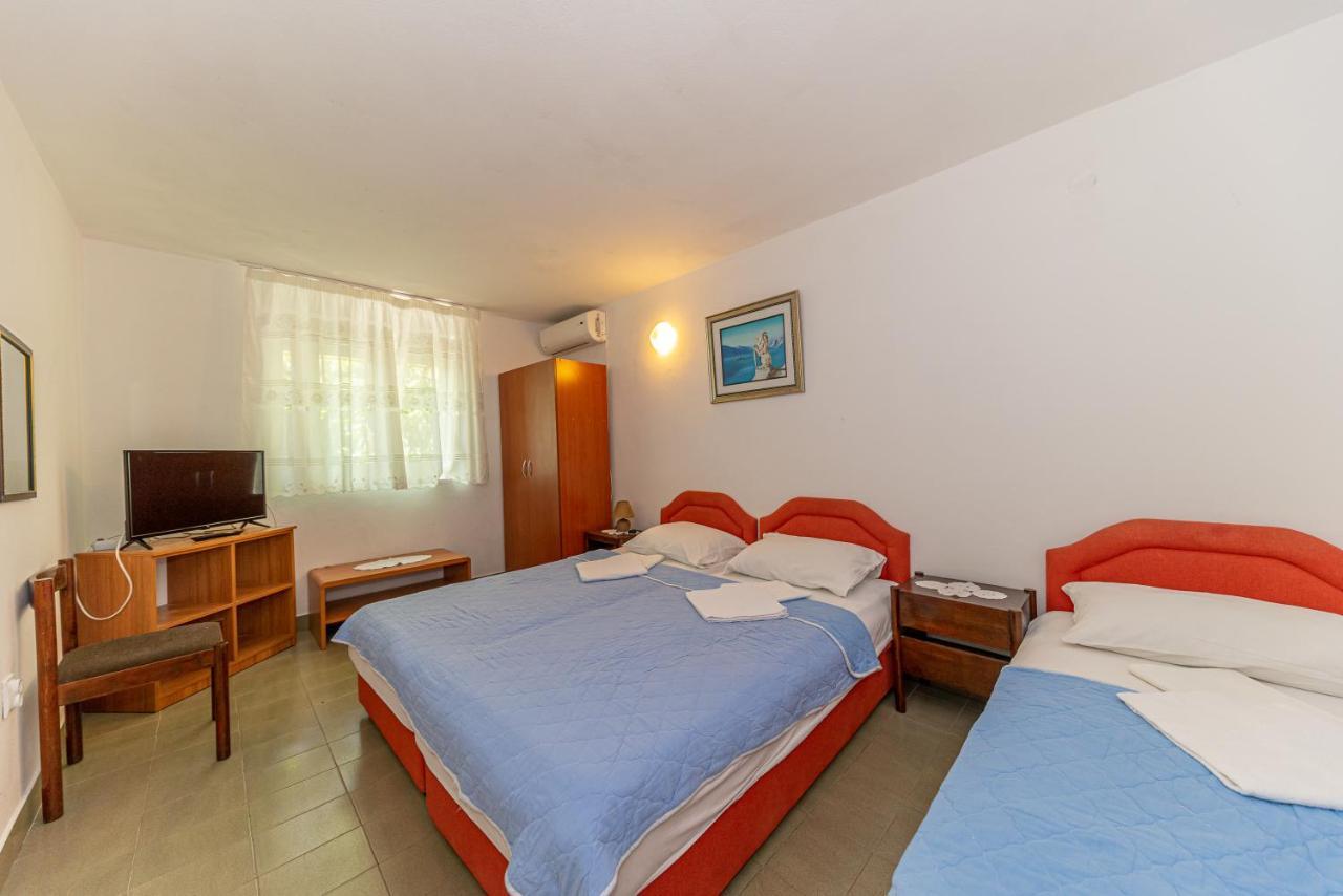 Apartment Knezevic Petrovac Екстер'єр фото