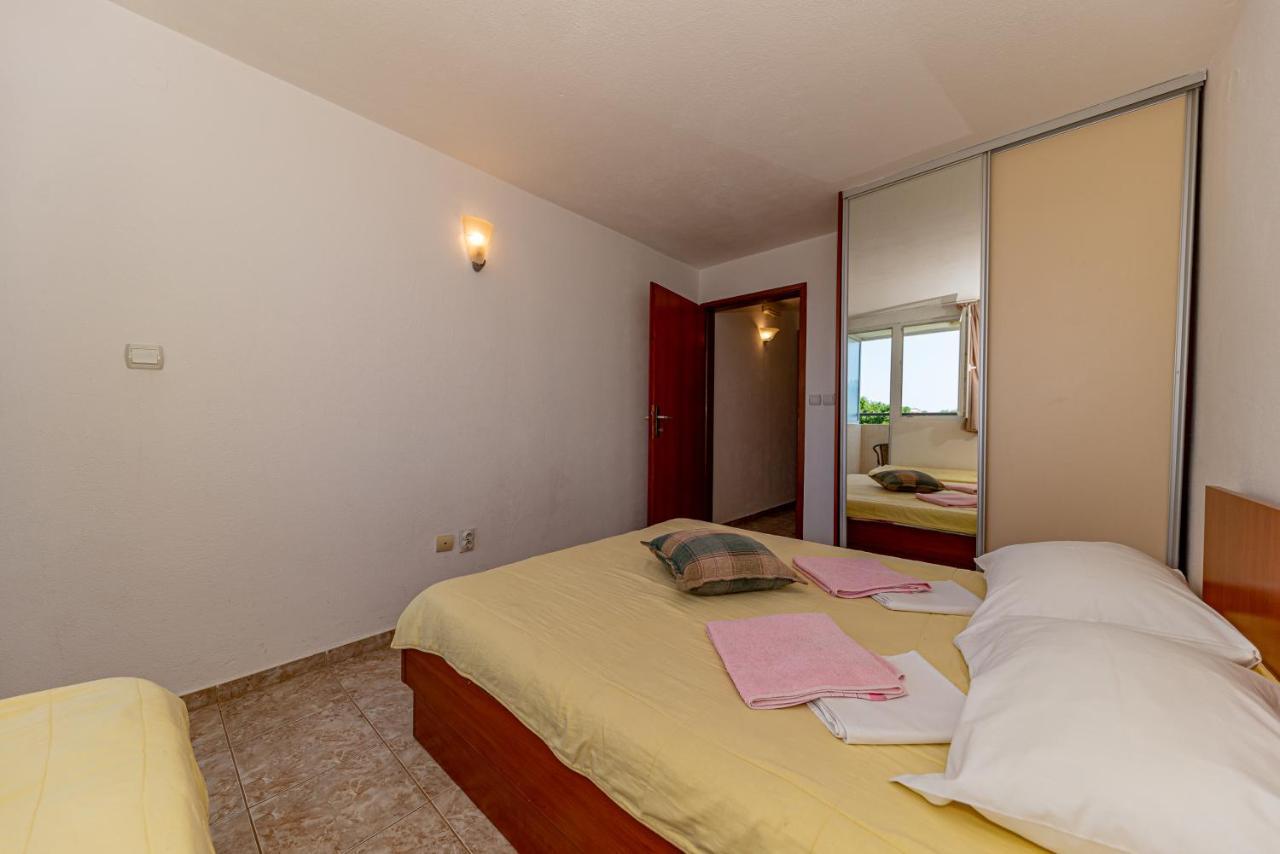 Apartment Knezevic Petrovac Екстер'єр фото