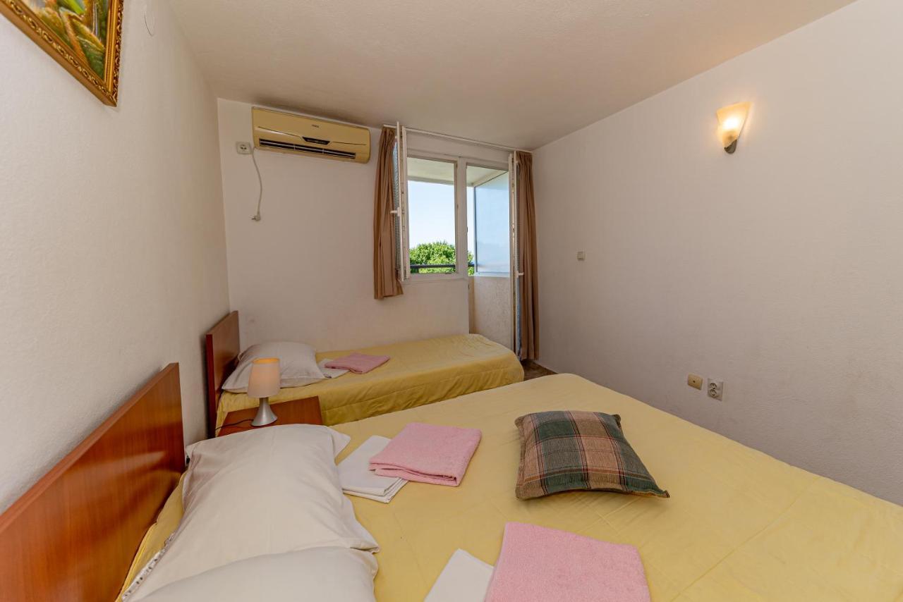 Apartment Knezevic Petrovac Екстер'єр фото