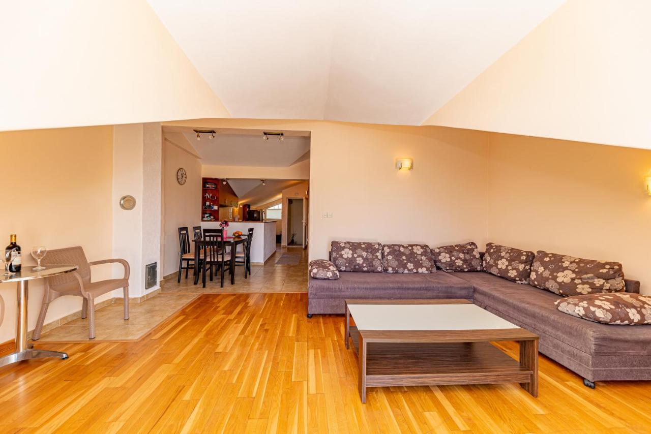 Apartment Knezevic Petrovac Екстер'єр фото