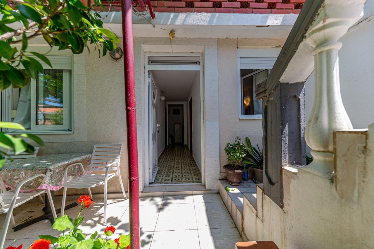 Apartment Knezevic Petrovac Екстер'єр фото