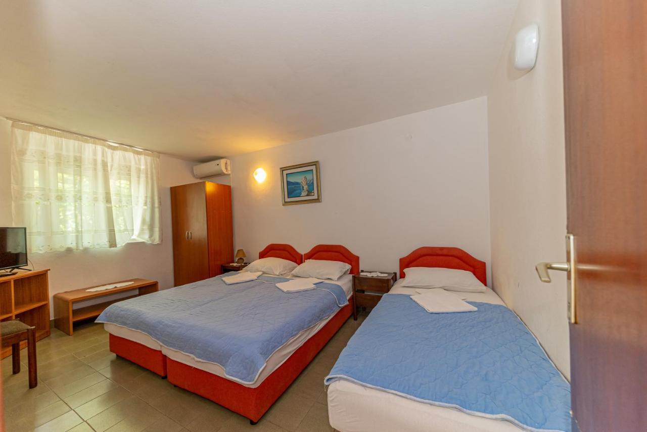 Apartment Knezevic Petrovac Екстер'єр фото