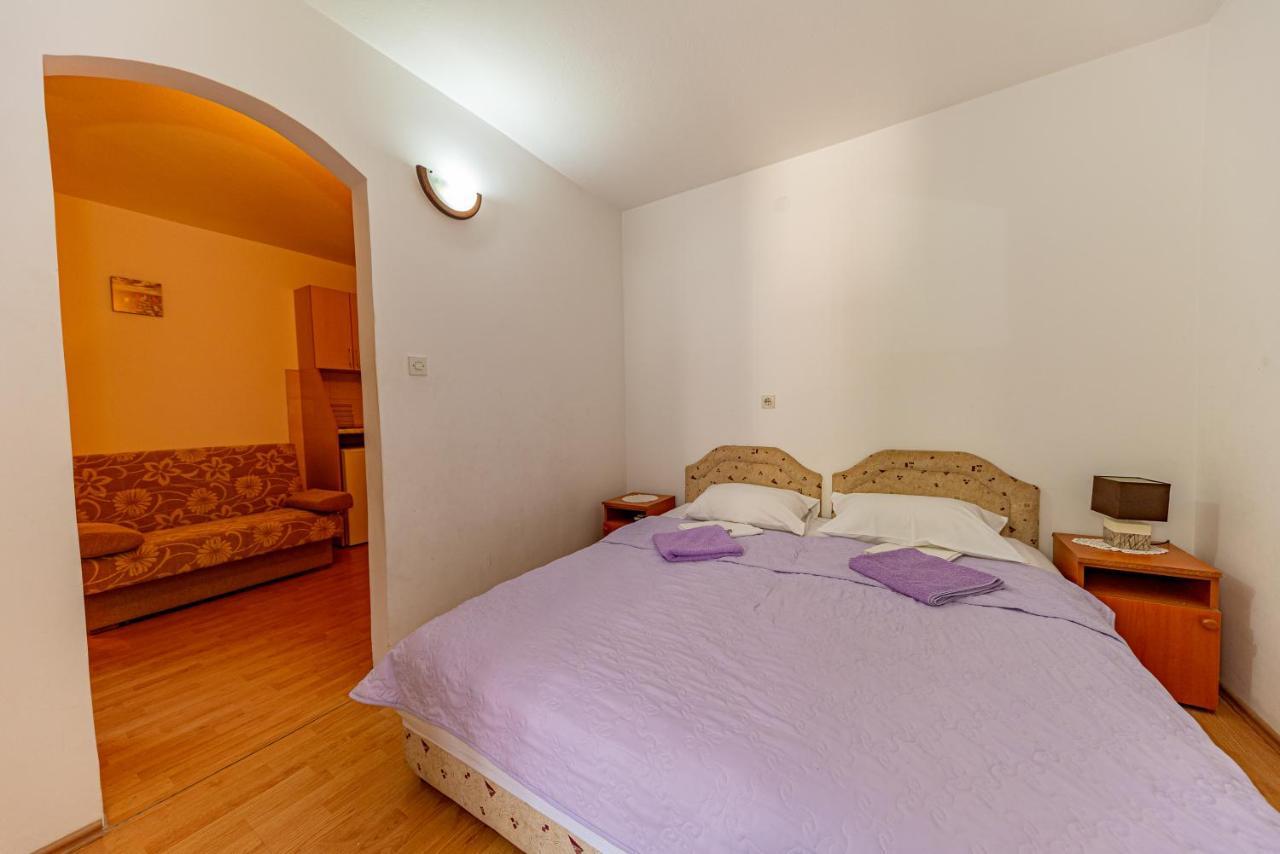 Apartment Knezevic Petrovac Екстер'єр фото
