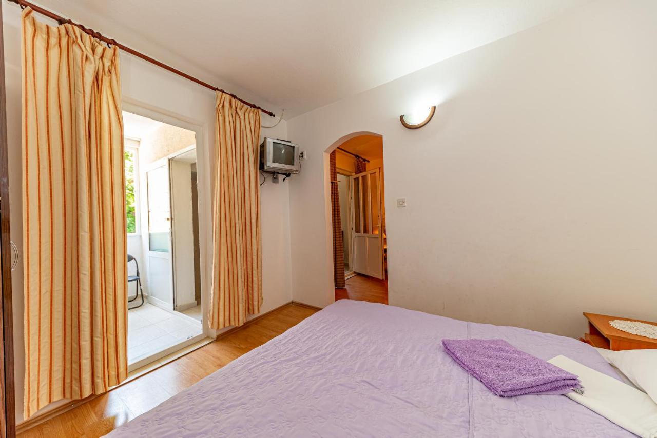 Apartment Knezevic Petrovac Екстер'єр фото