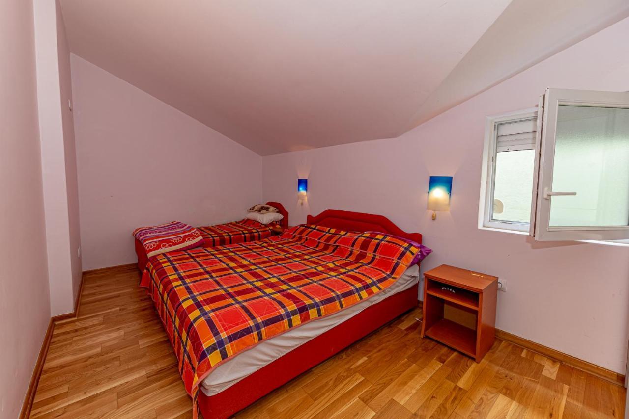 Apartment Knezevic Petrovac Екстер'єр фото