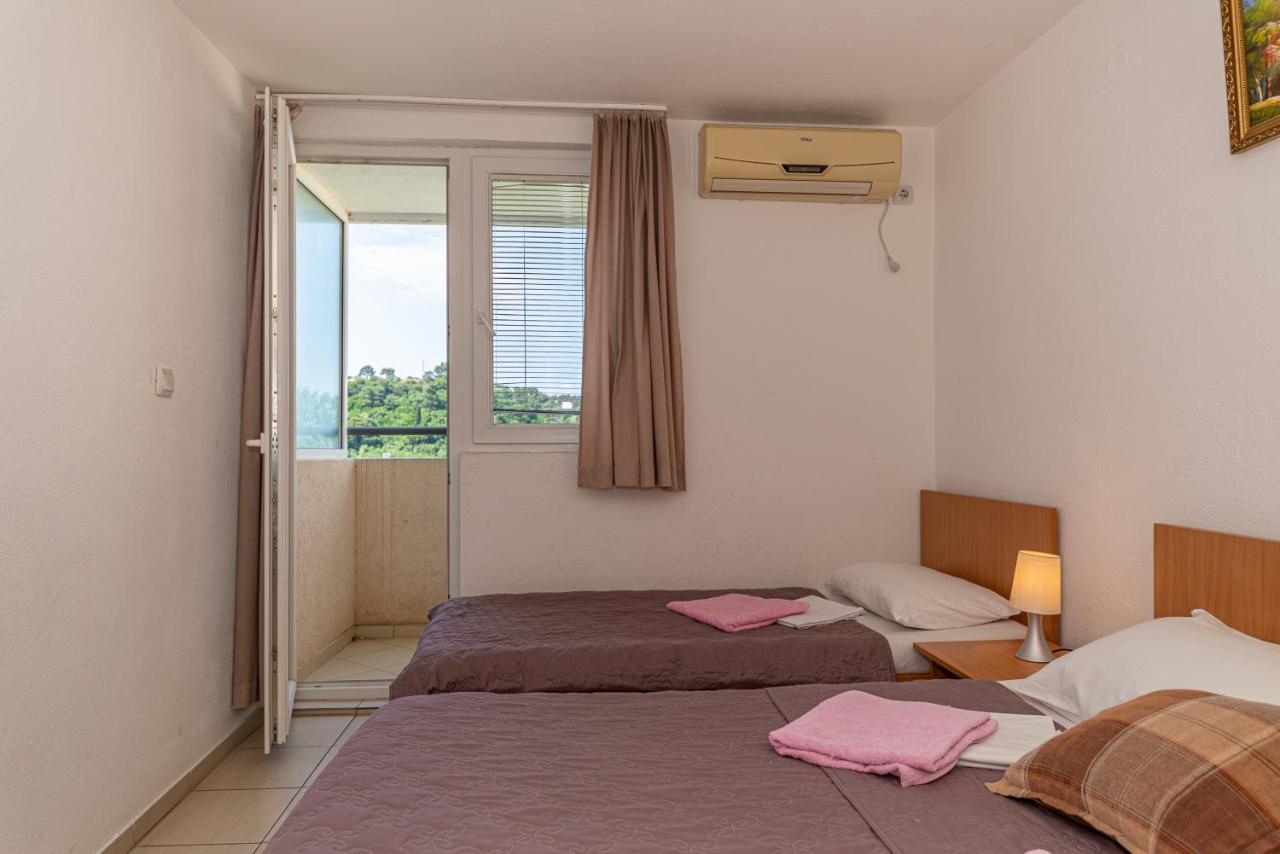 Apartment Knezevic Petrovac Екстер'єр фото