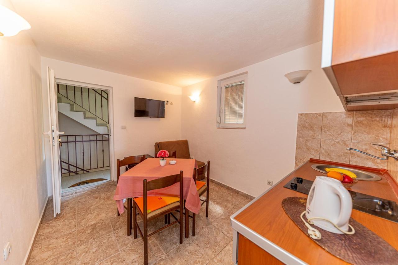Apartment Knezevic Petrovac Екстер'єр фото