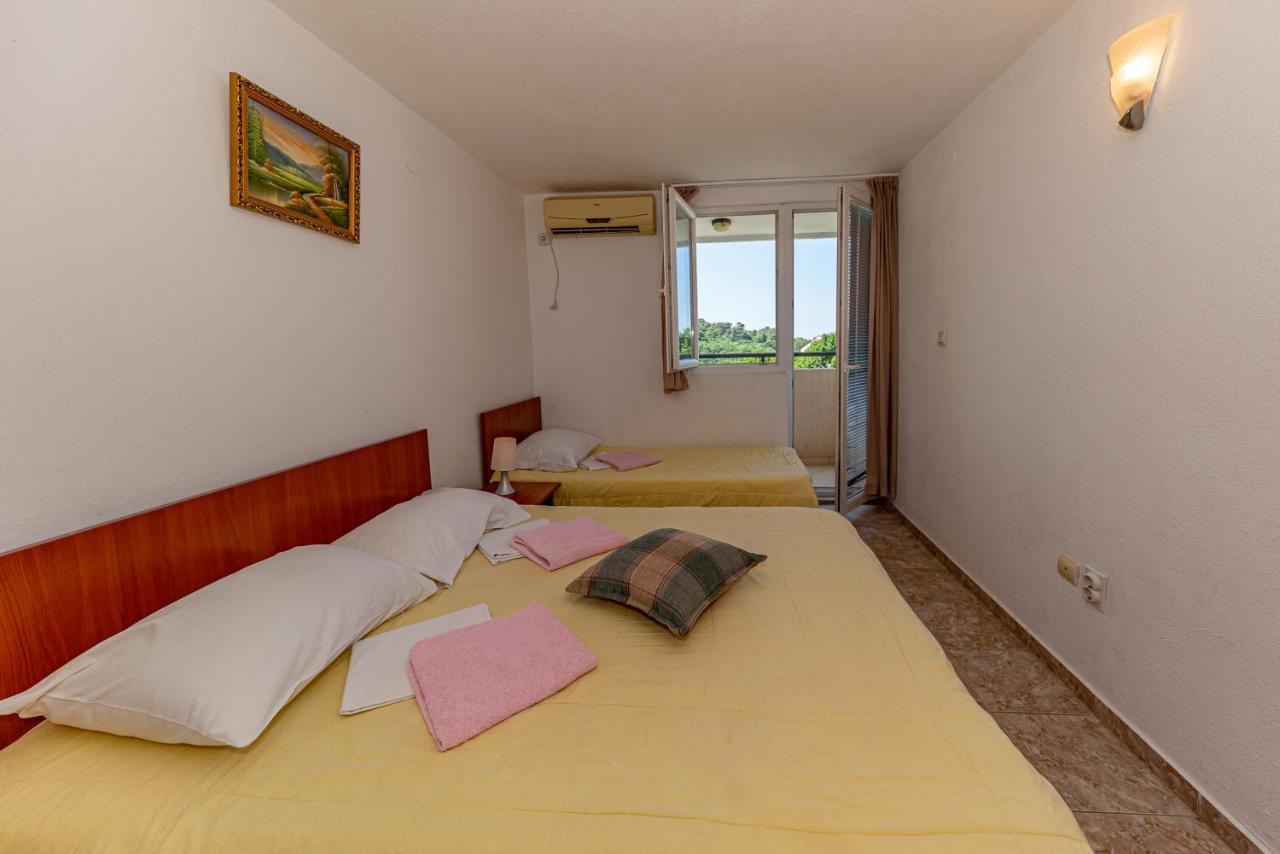 Apartment Knezevic Petrovac Екстер'єр фото