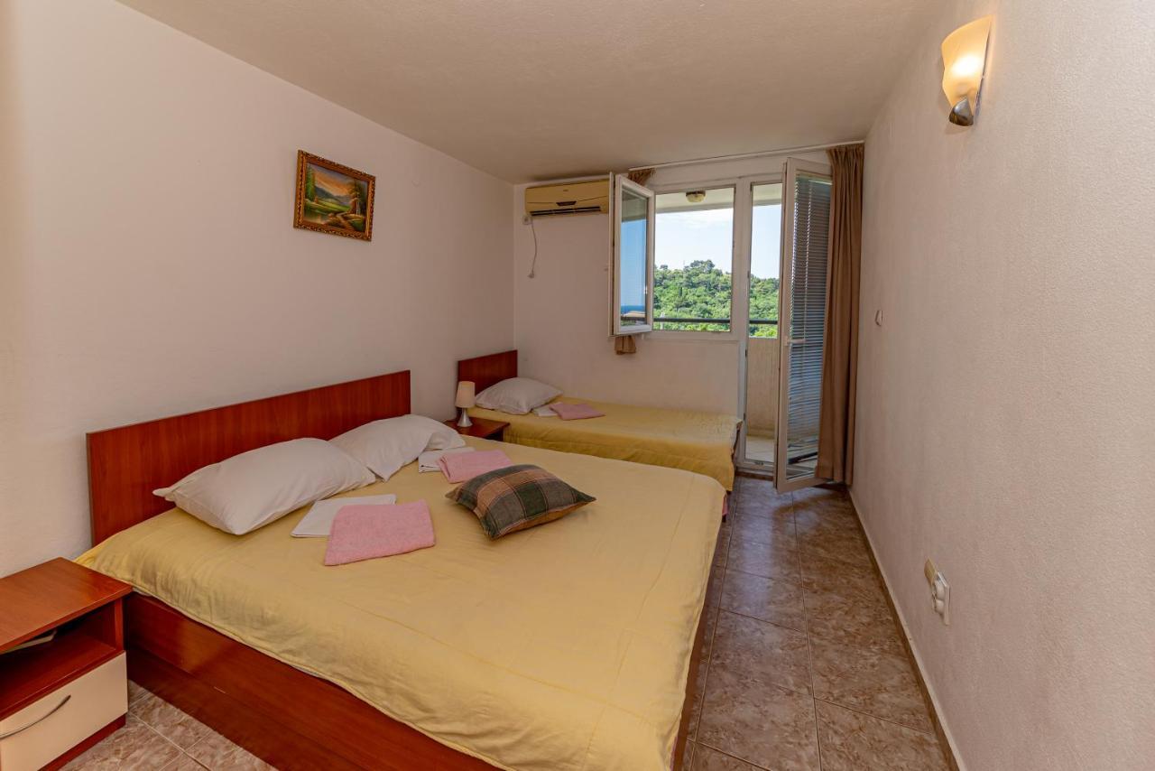 Apartment Knezevic Petrovac Екстер'єр фото